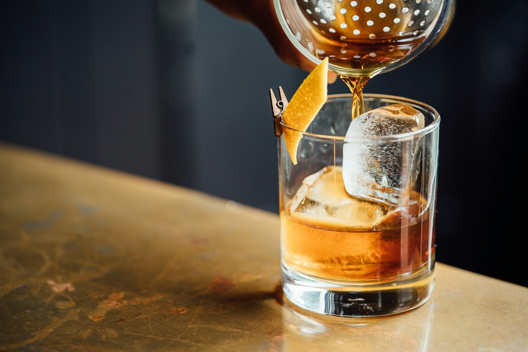 Een goed glas tijdens de avondgesprekken